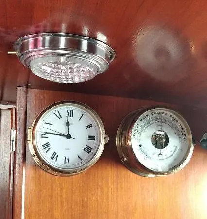 Botel Luxury 45 *