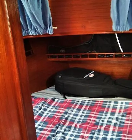 Luxury 45 Botel Castelldefels